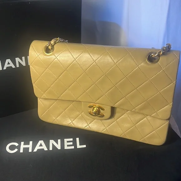 🔥Authentic Chanel medium Double Flap Classic Handbag🔥 - Picture 3 of 17